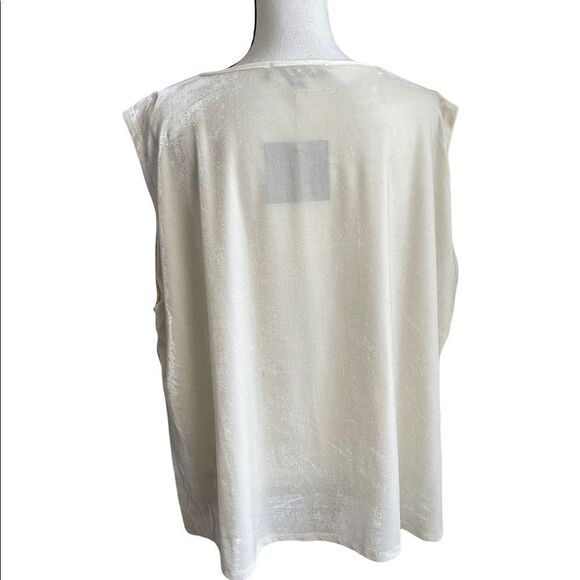 Marc New York  - Picture 3 of 4